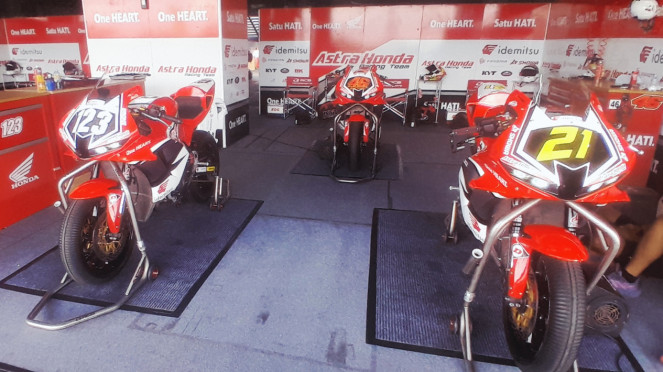 Tiga Motor Seri CBR Ketiga Pembalap Astra Honda Racing Team (AHRT)
