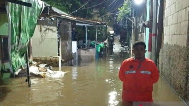 Kali Ciliwung Meluap, Sebabkan Banjir 15 RT di Jakarta Timur