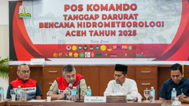 Bantuan untuk Aceh.