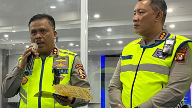 Kakorlantas (kiri) dan Dirlantas Polda Metro Jaya (kanan)