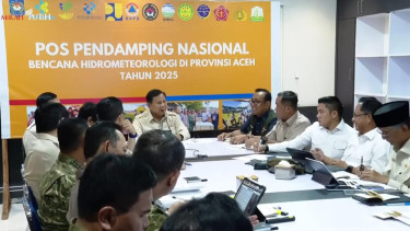 Mendagri Tito dan Presiden Prabowo di Rapat Penanganan dan Pemulihan Bencana 