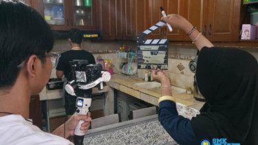 SMK Budi Luhur Siapkan Film Bioskop untuk Isi Liburan Sekolah Akhir Tahun 2025, 1.Satu Klik Ribuan Masalah, 2.Meraih Harapan, 3.Sekawan, 4. Asmara, 5.Gak Beres, 6.One Last Step, 7.Teruntuk Raya, 8.Hang On Those Memories
