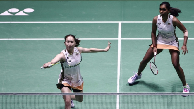 Pearly Tan dan Thinaah, 1. Chiharu Shida (Jepang), 2. Tomoka Miyazaki (Jepang), 3. Pitchamon Opatniputh (Thailand), 4. Gronya Somerville (Australia), 5. Huang Yaqiong (China), 6. Melati Daeva Oktavianti (Indonesia), 7. Pearly Tan (Malaysia)