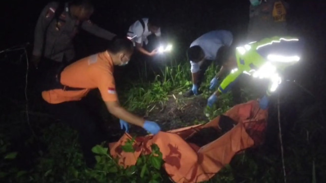 Evakuasi Kerangka Manusia di Kebun Warga Tanimbar Selatan, Maluku