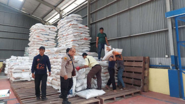 Kementan salurkan bantuan beras ke warga terdampak bencana