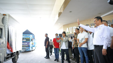 Mentan Amran Kembali Lepas 153 Truk Bantuan Banjir Sumatera 