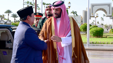 Presiden RI Prabowo Subianto dan Putra Mahkota Arab Saudi, Mohammed bin Salman (MBS)