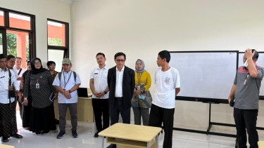 Kemenko PM Kunjungi Sekolah Rakyat di Semarang