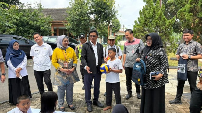 Kemenko PM Kunjungi Sekolah Rakyat di Semarang