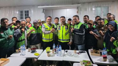 Kakorlantas Polri Irjen Agus Suryonugroho kunjungi Warbeng Ojol Lali di Medan