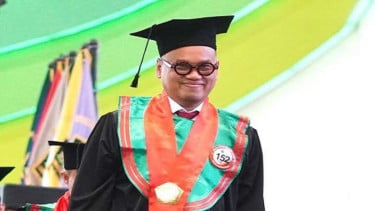 Uya Kuya raih gelar Doktor Ilmu Hukum dari Unissula Semarang