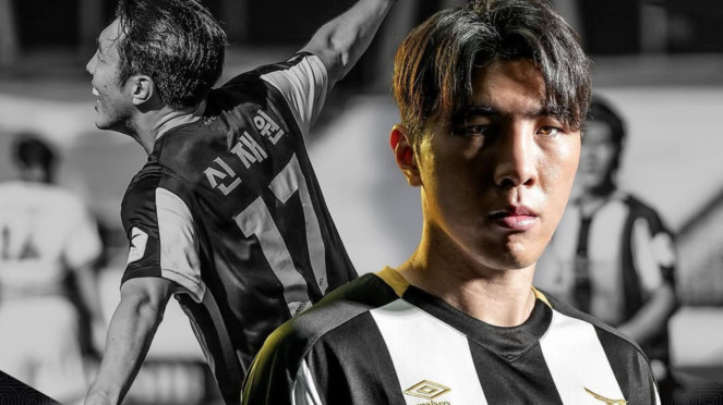 Shin Jae-won, putra mantan pelatih Timnas Indonesia Shin Tae-yong, 1. Bung Towel Kritik Habis Indra Sjafri usai Timnas Indonesia Gagal Total di SEA Games 2025, 2. Ucapan Anak Shin Tae-yong Kini Terbukti? Timnas Indonesia Gagal Total usai Erick Thohir Pecat STY, 3. Rapor Positif Jay Idzes di Laga Panas Sassuolo vs AC Milan, 4. Jadwal The Best FIFA Football Awards 2025: Rizky Ridho Berpeluang Raih Puskas Award?