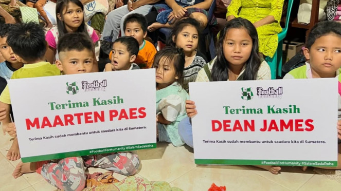 Aksi Senyap Maarten Paes dan Dean James Kirim Bantuan ke Sumatera, 1. Amburadul! Thom Haye Bongkar Borok Liga Indonesia, 2. Rakyat Bantu Rakyat, Aksi Senyap Maarten Paes dan Dean James Kirim Bantuan ke Sumatera, 3. SEA Games 2025 Hancur Lebur, PSSI dan Indra Sjafri Resmi Cerai, 4. Sumardji Resmi Mundur dari Manajer Timnas Indonesia