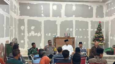 Stafsus Gugun Gumilar menghadiri pertemuan di Rumah Doa HKBP Bekasi, Jabar