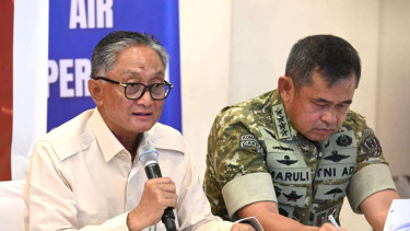 Menteri PU, Dody Hanggodo (kiri)