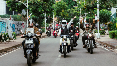 Acara riding dengan outfit bertema klasik