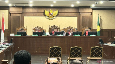 Mendikbudristek periode 2019–2024 Nadiem Makarim kembali tidak menghadiri sidang