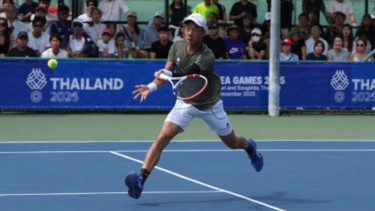 Atlet tenis putra Justin Barki