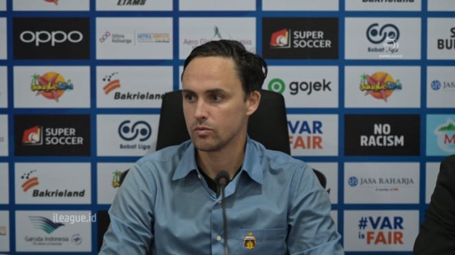 Pelatih Bhayangkara FC, Paul Munster, 5. Pemain Timnas Futsal Indonesia Dibanting Thailand, Hector Souto Semprot Wasit FIFA, 4. Kata Pelatih Persija Usai Hancurkan Bhayangkara FC, 3. Pengakuan Paul Munster Usai Bhayangkara FC Dihantam Persija, 2. Waktu PSSI Umumkan John Herdman sebagai Pelatih Timnas Indonesia, 1. Terpopuler: Skandal John Herdman Calon Pelatih Timnas Indonesia, Pengakuan Ole Romeny