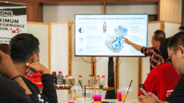 Ilustrasi workshop otomotif