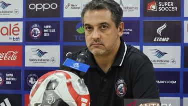 Pelatih Arema FC, Marcos Santos, Dominasi Tanpa Ketajaman, Gol Injury Time yang Membungkam Kanjuruhan, Ancaman Zona Degradasi Mulai Mengintai, Susunan Pemain Arema FC vs Persita