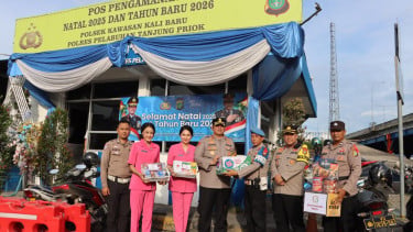Kapolres Priok AKBP Martuasah Tobing mengecek pengamanan tahun baru