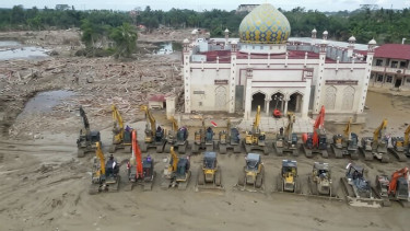 Ponpes Darul Mukhlisi, Aceh Tamiang, sudah bersih dari sampah kayu pascabanjir