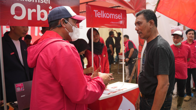 Telkomsel Perkuat Konektivitas Hunian Sementara Aceh Tamiang