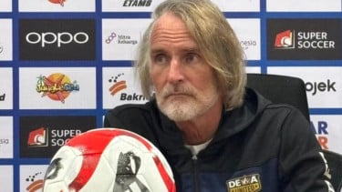 Pelatih Dewa United Jan Olde Reikerink