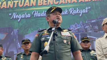 KSAD Jenderal TNI Maruli Simanjuntak di Dermaga Satangair TNI AD, Tanjung Priok