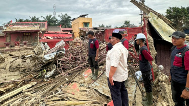 Presiden Pemuda Masjid Dunia, Said Aldi saat meninjau lokasi terdampak bencana 