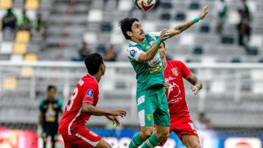 Duel Persebaya Surabaya vs Malut United