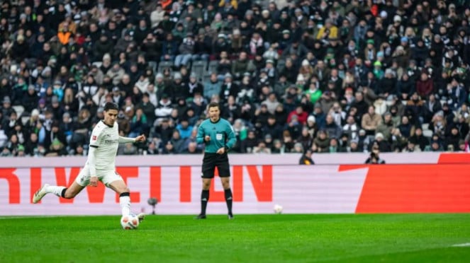 Bek Borussia Moenchengladbach, Kevin Diks
