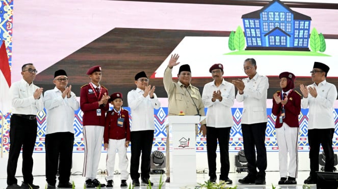 Presiden Prabowo Subianto Resmikan 166 Sekolah Rakyat Serentak