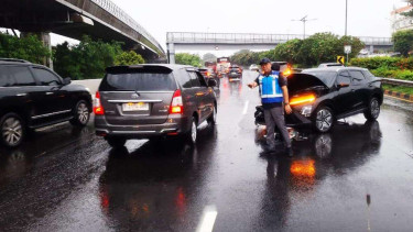 Dirut Jasa Raharja bantu korban kecelakaan di tol dalam kota