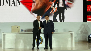 Pelatih Timnas Indonesia, John Herdman dan Ketum PSSI, Erick Thohir
