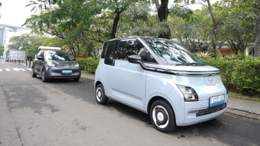 Mobil test drive Wuling