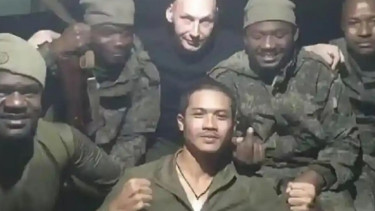Bripda Rio (tengah bawah), Brimob Polda Aceh yang Gabung Tentara Bayaran Rusia, 1. Identitas dan Status Terakhir di Kepolisian, 2. Riwayat Pelanggaran Etik Sebelum Disersi, 3. Tidak Masuk Dinas Sejak Desember 2025, 4. Langsung Menyandang Pangkat Letda, 5. Gaji Rio sebagai Tentara Bayaran