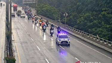 Pengawalan terhadap motor untuk melintas di Jalan Tol Wiyoto Wiyono