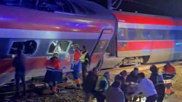 Kecelakaan kereta cepat di Spanyol tewaskan 21 orang