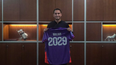 Pemain Persik Kediri, Ezra Walian