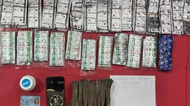 Barang bukti obat-obatan berbahaya tanpa izin edar