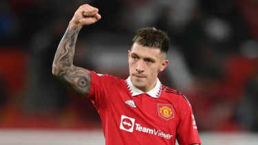 Lisandro Martinez di Manchester United, Barcelona Intip Peluang Rekrut Lisandro Martinez, Duel MU vs Tottenham Perebutkan Yan Diomande, Chelsea Serius Goda Julian Alvarez, Sandro Tonali ke Arsenal?