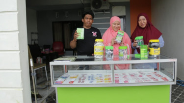 Keluarga almarhum ojol Rusdamdiansyah atau Dandi 