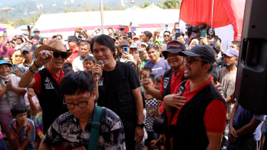 Panitia natal PDIP menggelar bakti sosial di Tapanuli Tengah