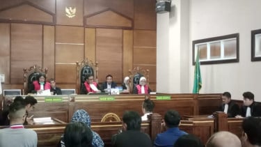 Sidang kasus pencemaran nama baik dengan terdakwa Budi
