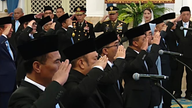 Pelantikan Anggota DEN di Istana Negara