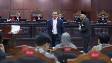 Ahli Hukum Tata Negara, Fahri Bachmid