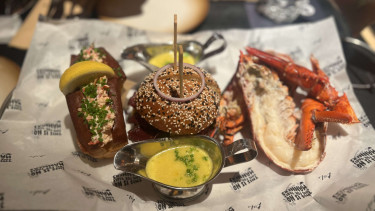 Menu Burger & Lobster di Plaza Indonesia