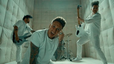 Papa Roach.